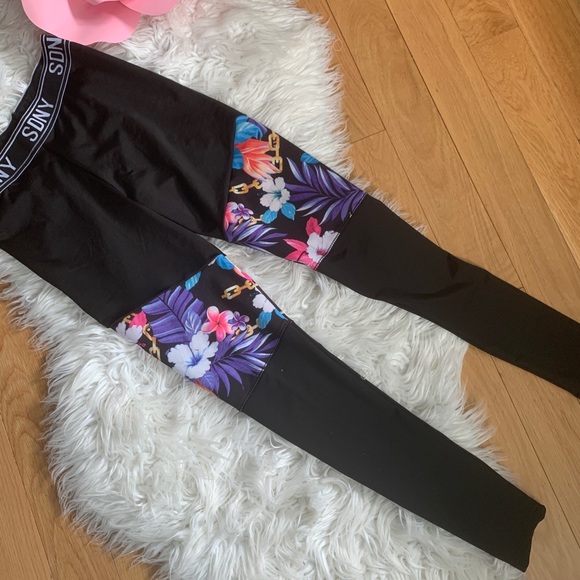 Workout pants - Picture 2 of 3